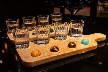 https://www.velasresorts.com/resourcefiles/newsroom/pressreleaseimages/chocoholics-mezcal-5.jpg?version=12212023185423